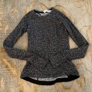 This is a lululemon slim fit running pullover